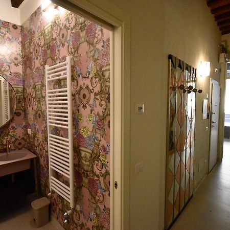לינה וארוחת בוקר פיאטרה סנטה 50Mt Dal Duomo - Casa Amasia מראה חיצוני תמונה