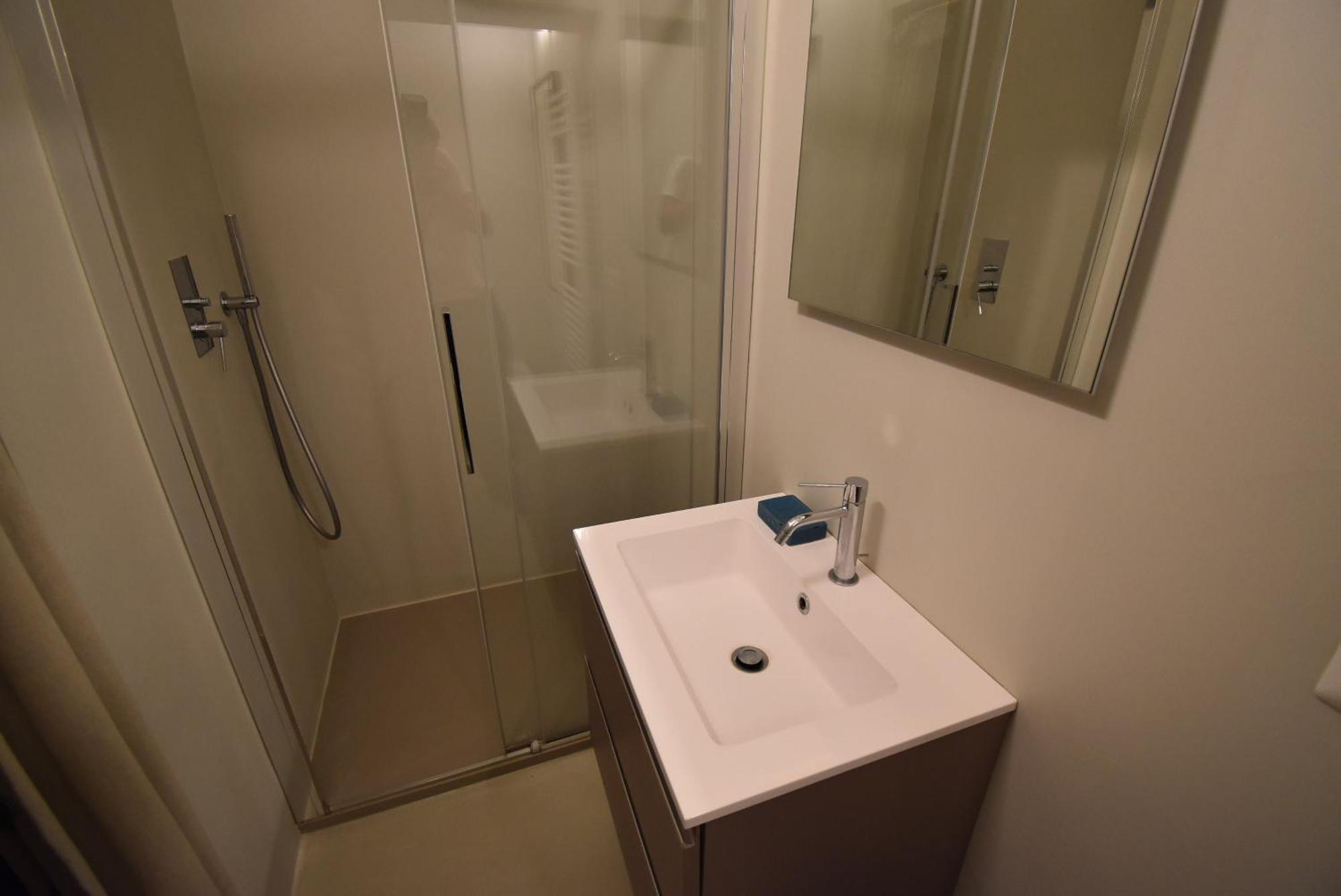 לינה וארוחת בוקר פיאטרה סנטה 50Mt Dal Duomo - Casa Amasia מראה חיצוני תמונה