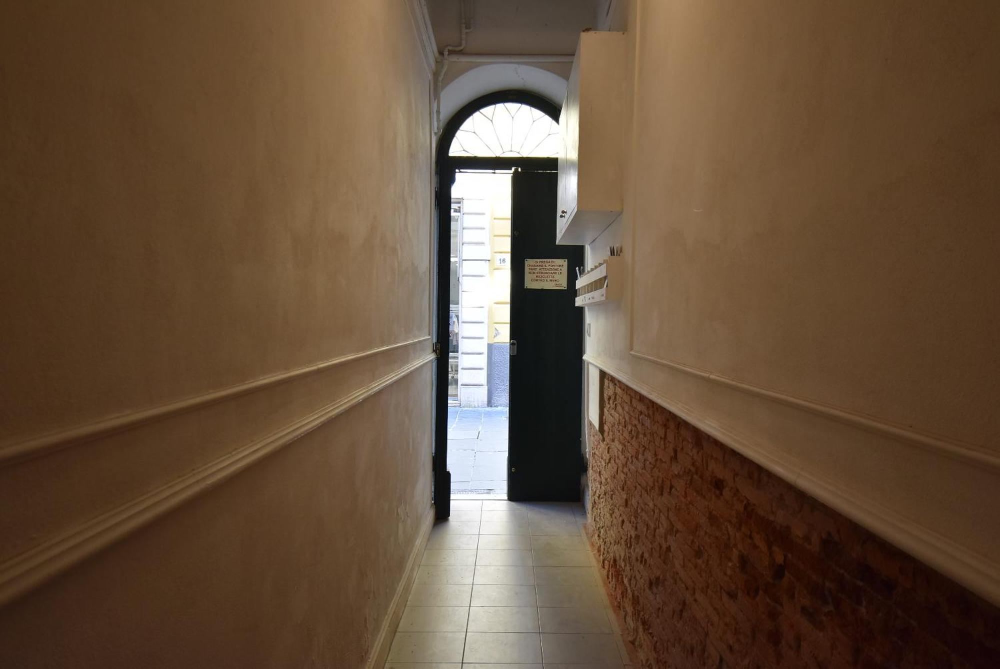לינה וארוחת בוקר פיאטרה סנטה 50Mt Dal Duomo - Casa Amasia מראה חיצוני תמונה